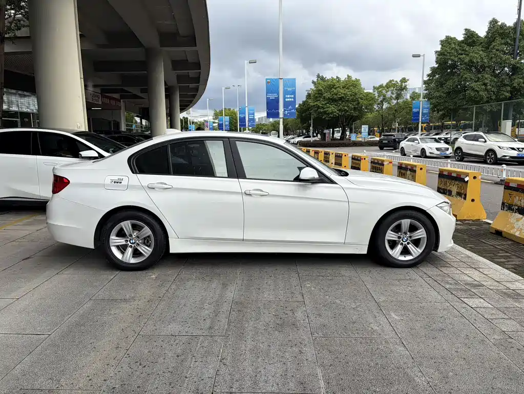 BMW 3 Series — миниатюра 8