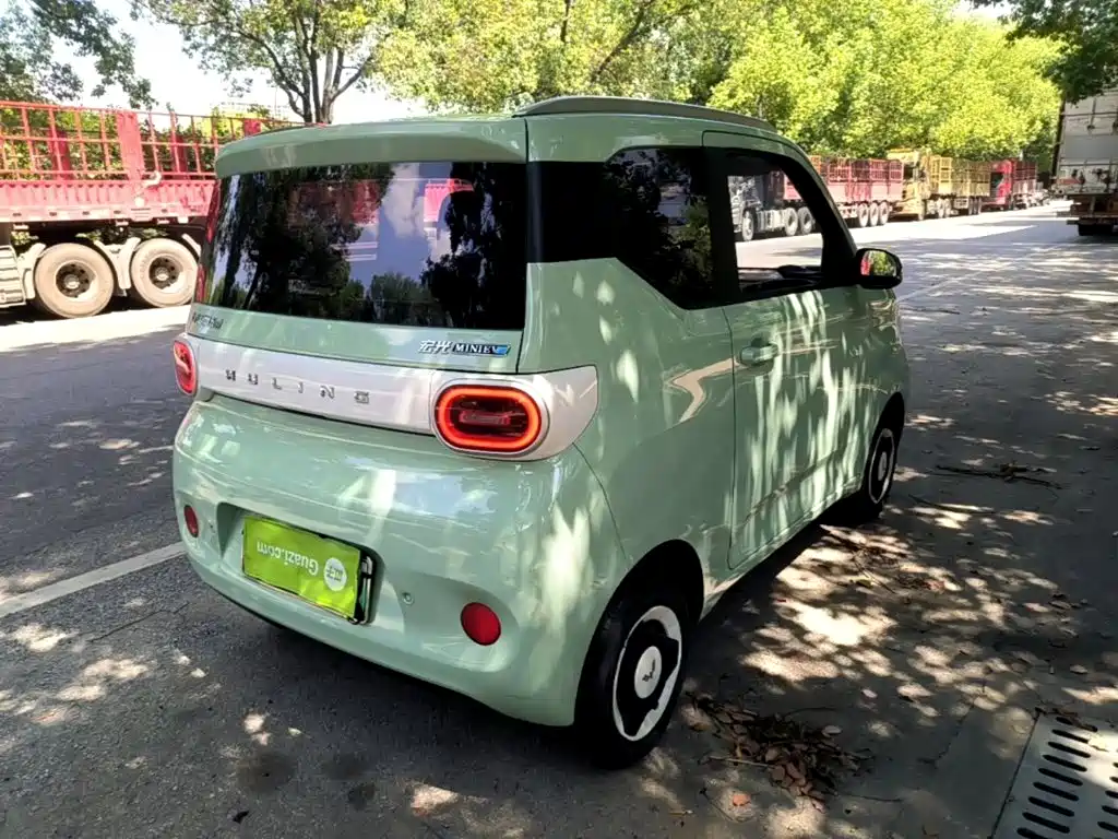 Wuling MINIEV — миниатюра 7