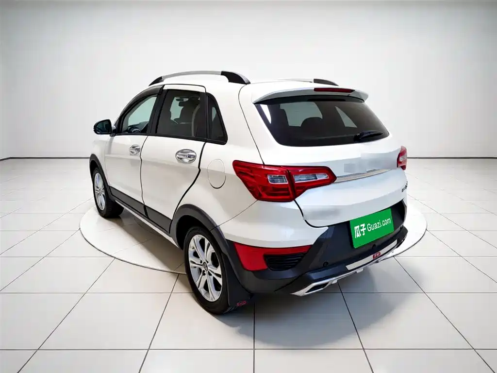 BAIC X25 2015 1.5L MT Comfort