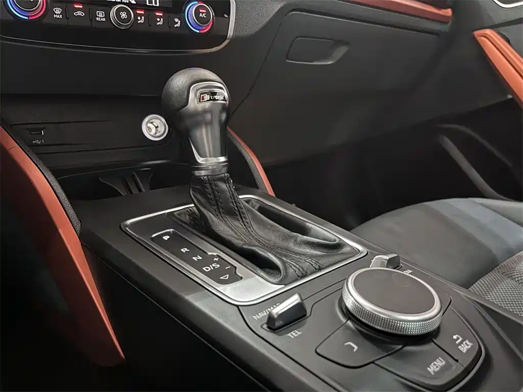 Audi Q2L — миниатюра 13