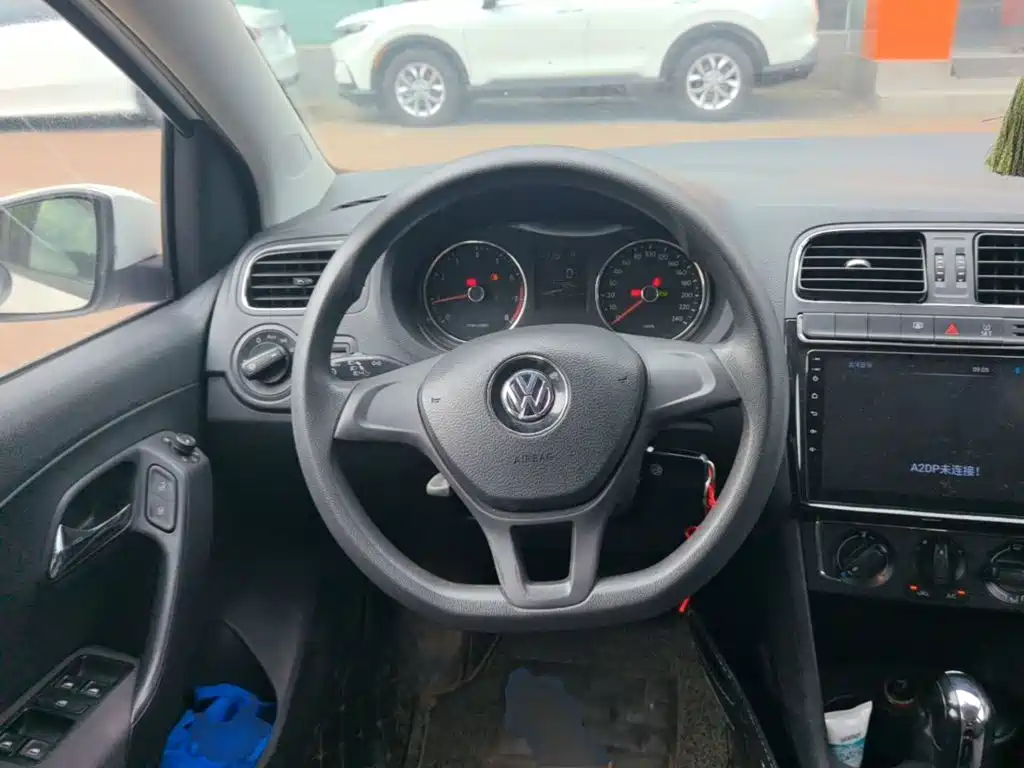 Volkswagen Polo — миниатюра 11