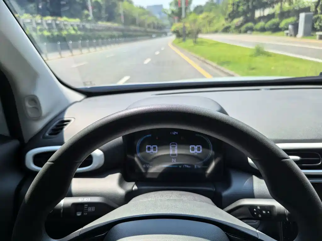 Leapmotor Leapmotor T03 — миниатюра 12