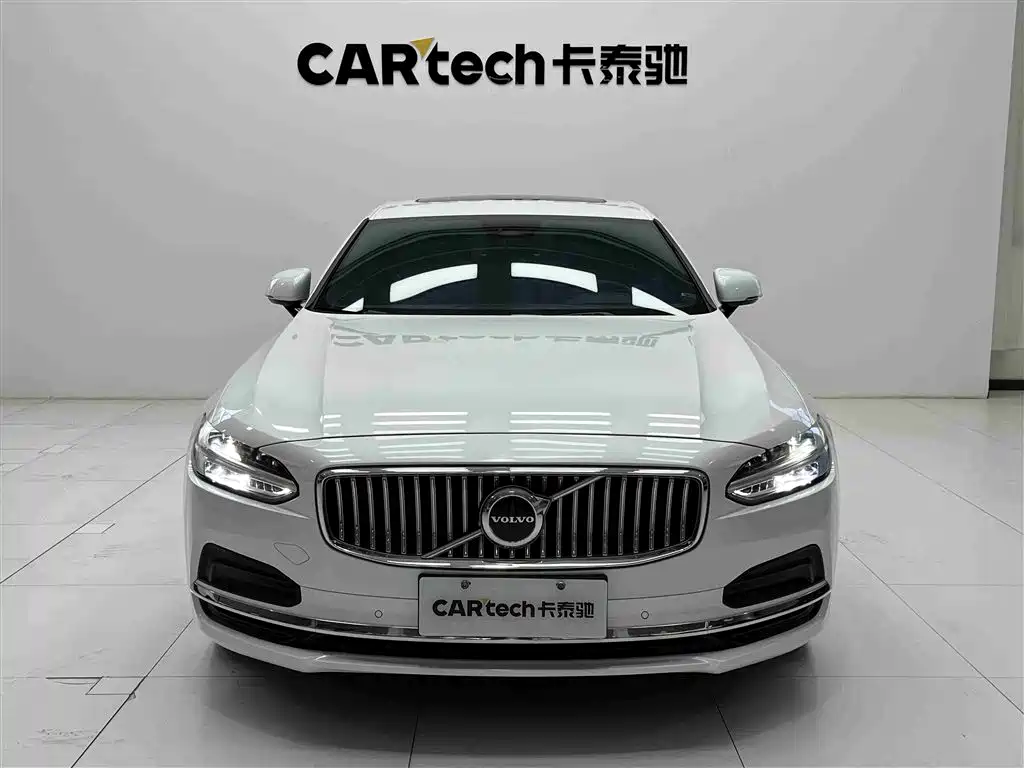 Volvo S90 2023