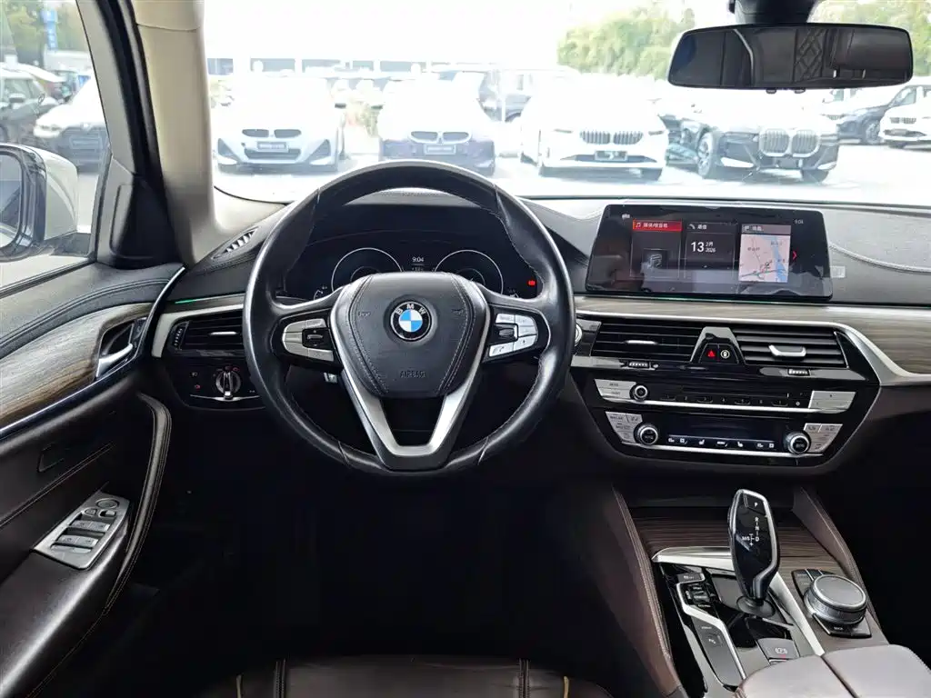 BMW 5 SERIES NEW ENERGY