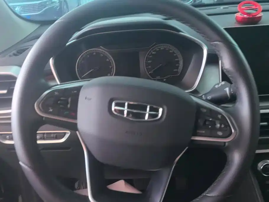 Geely Binyue - фото 15