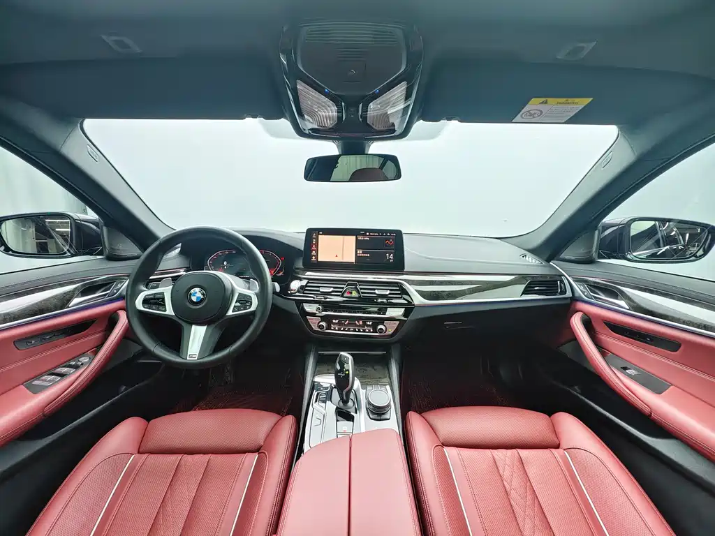 BMW 5 Series — миниатюра 3