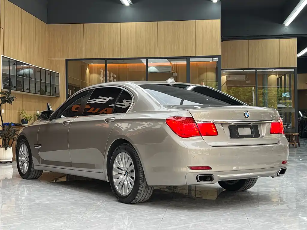 BMW 7 Series 7 2010 750Li