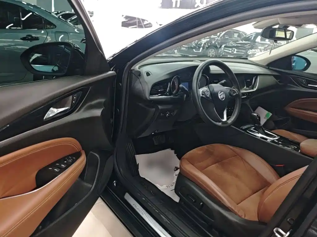 Buick Regal — миниатюра 16