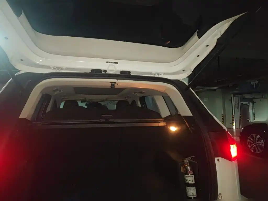 Ford Kuga — миниатюра 20