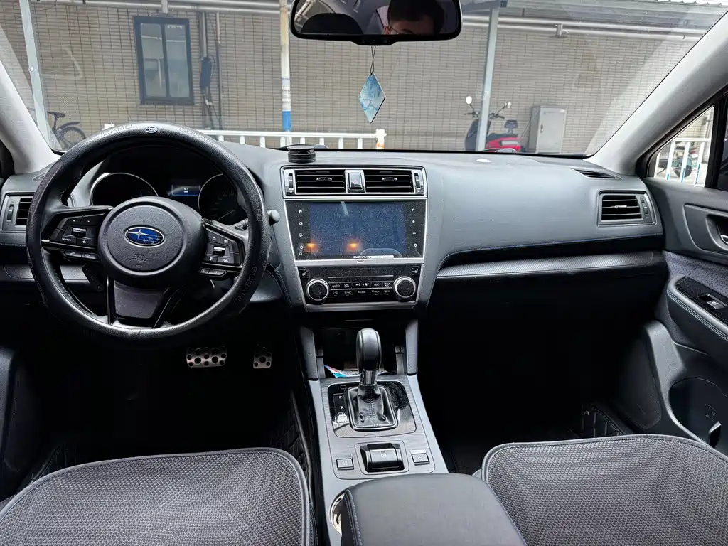 Subaru Legacy — миниатюра 7