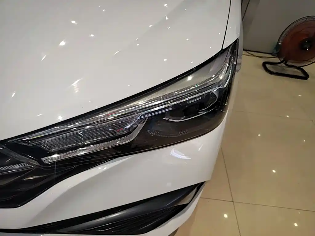 Roewe i5 — миниатюра 24
