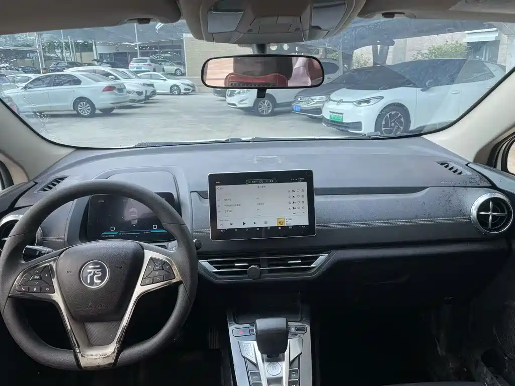 BYD Yuan EV — миниатюра 7