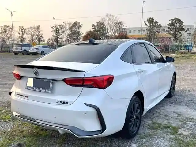 Buick Verano — миниатюра 7