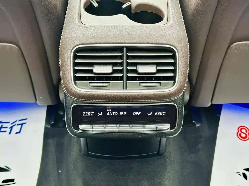 Mercedes-Benz GLS — миниатюра 14