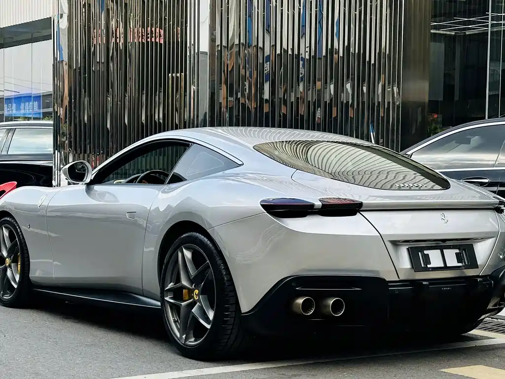 Ferrari Roma — миниатюра 12
