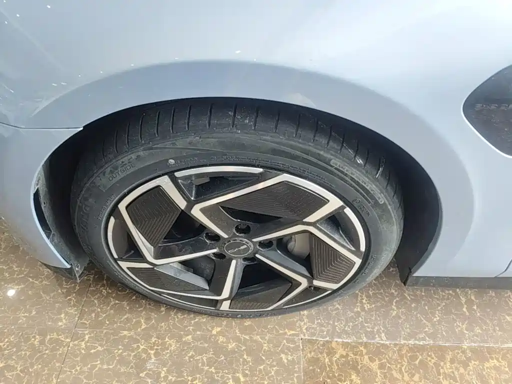 BYD Seal — миниатюра 23