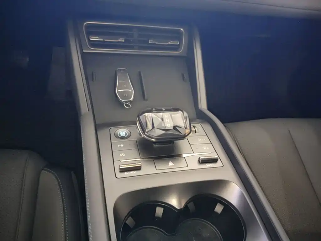 BYD Qin L — миниатюра 14