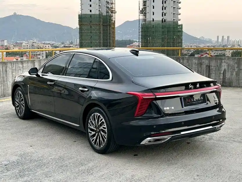 Hongqi Hongqi H5 — миниатюра 10
