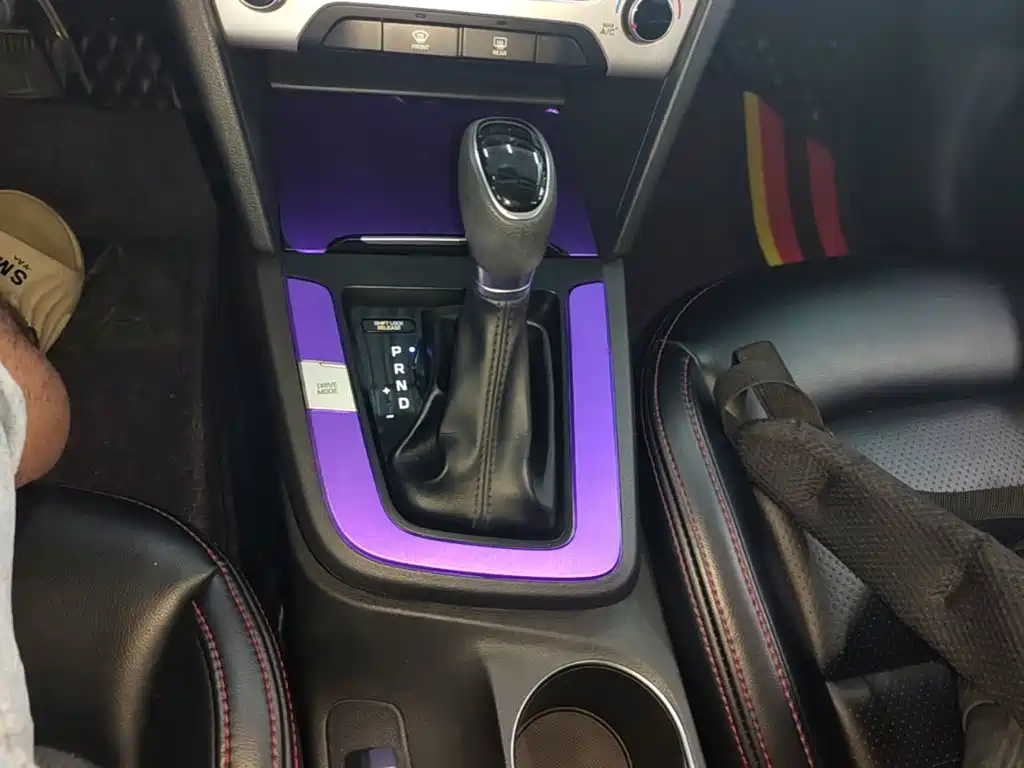 Hyundai Elantra — миниатюра 14