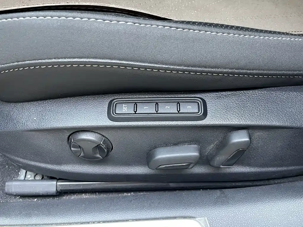 Volkswagen CC — миниатюра 11