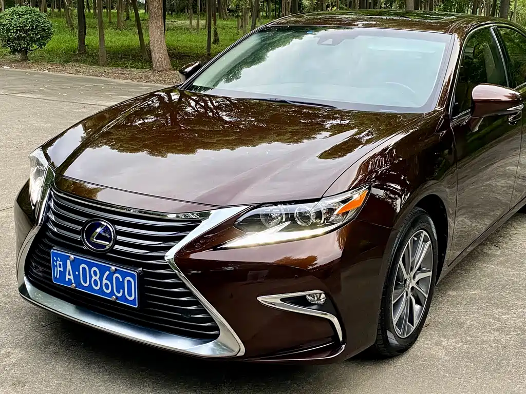 Lexus ES — миниатюра 17
