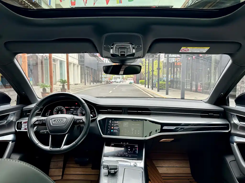 Audi A6L 2023 40 TFSI Luxury