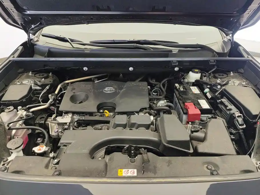 Toyota RAV4 — миниатюра 10