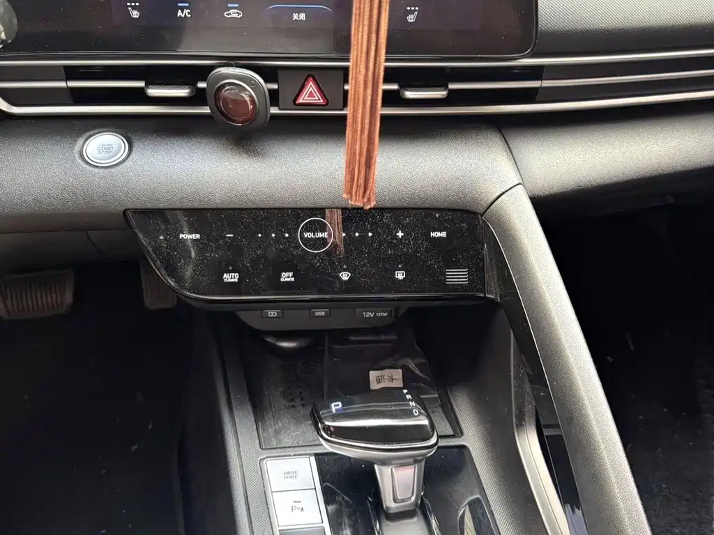 Hyundai Elantra — миниатюра 7