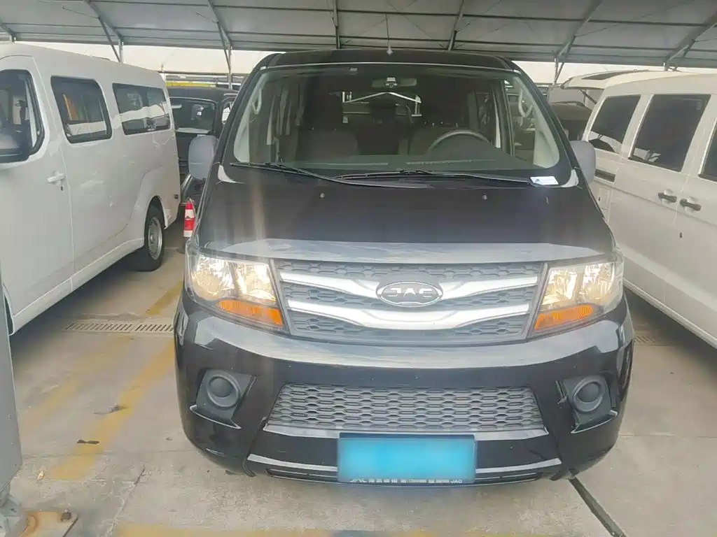 JAC RefineM3 M3 2023 PLUS 1.5T 5/7 мест