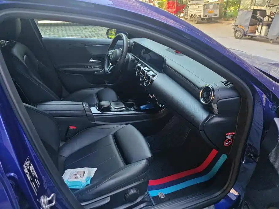Mercedes-Benz A-Class — миниатюра 8