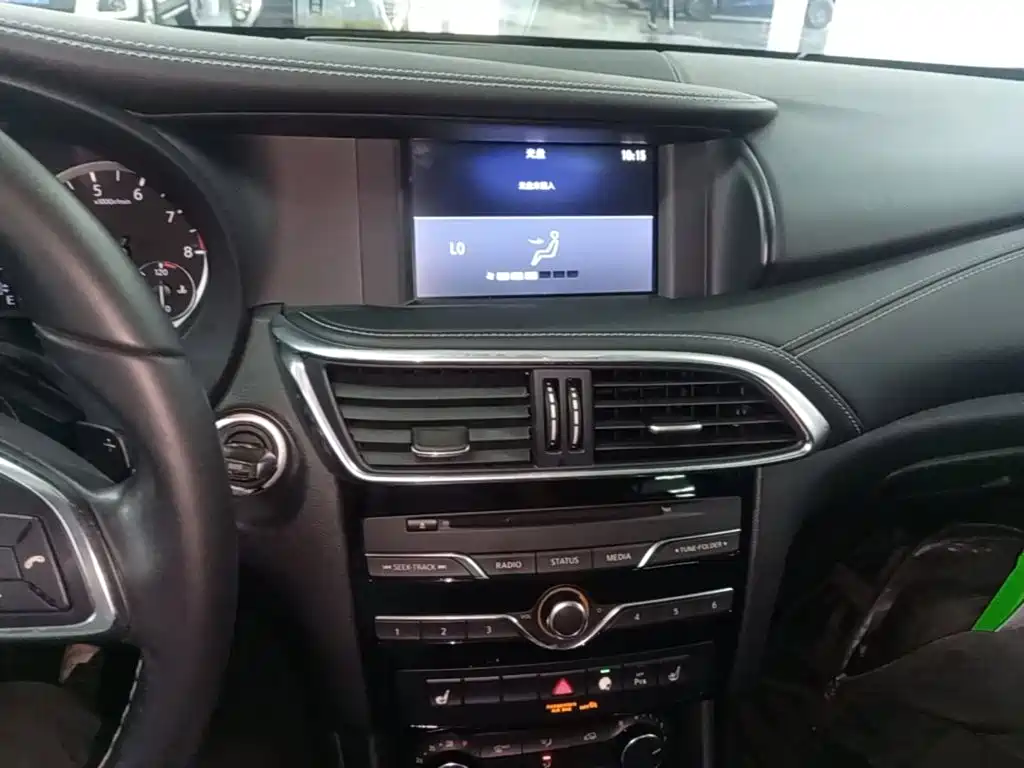 Infiniti QX30 — миниатюра 13