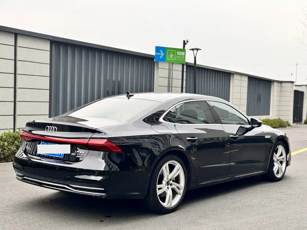 Audi A7L — миниатюра 8