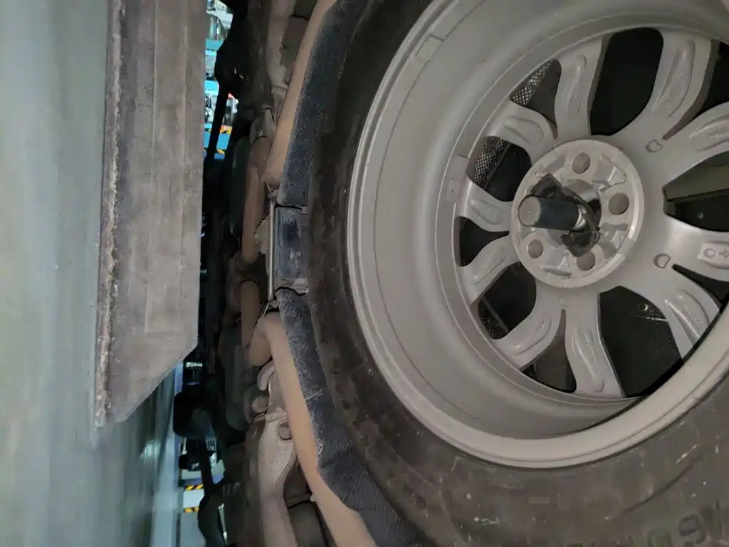 Land Rover Discovery — миниатюра 25