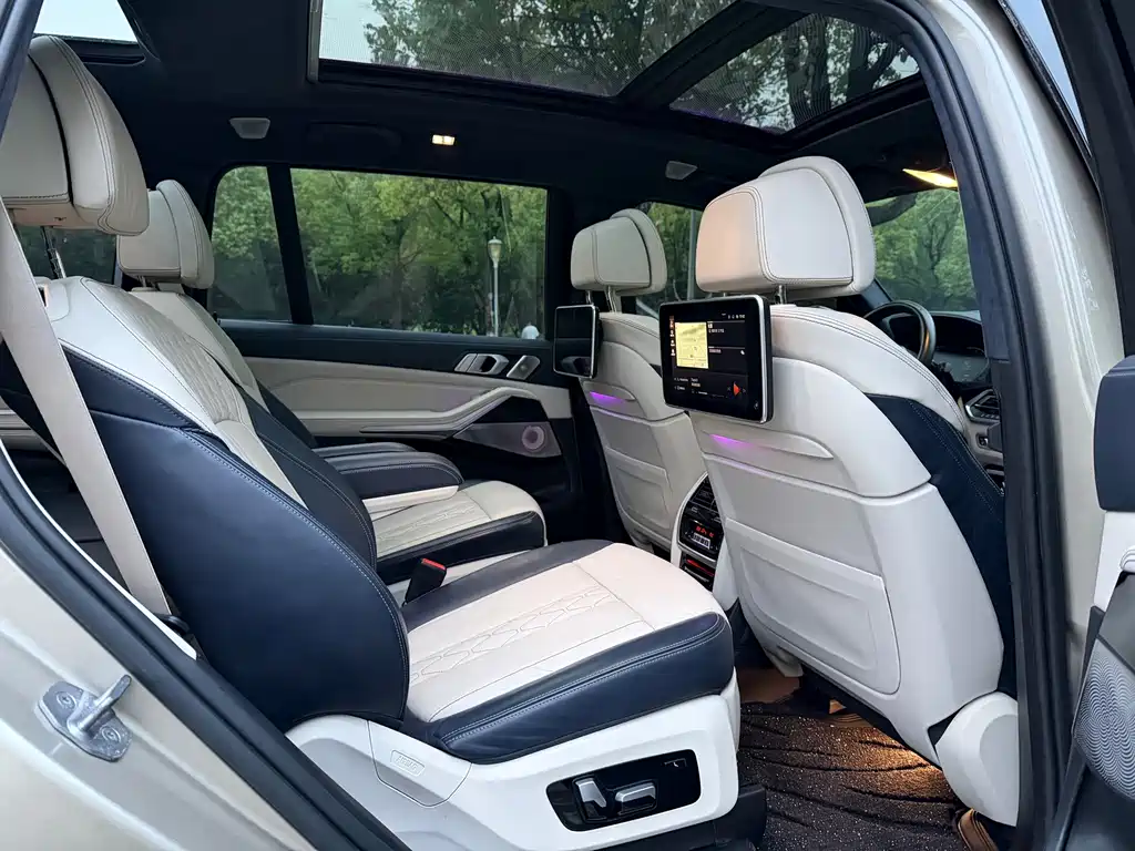 BMW X7 — миниатюра 16