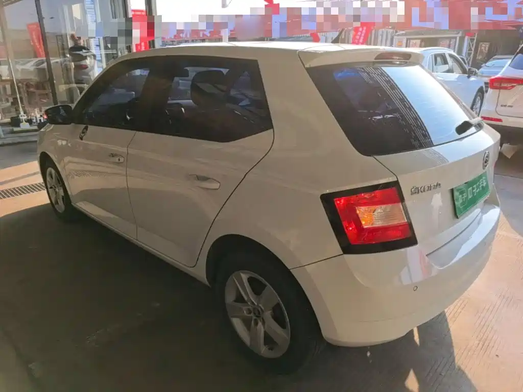Skoda Fabia — миниатюра 5