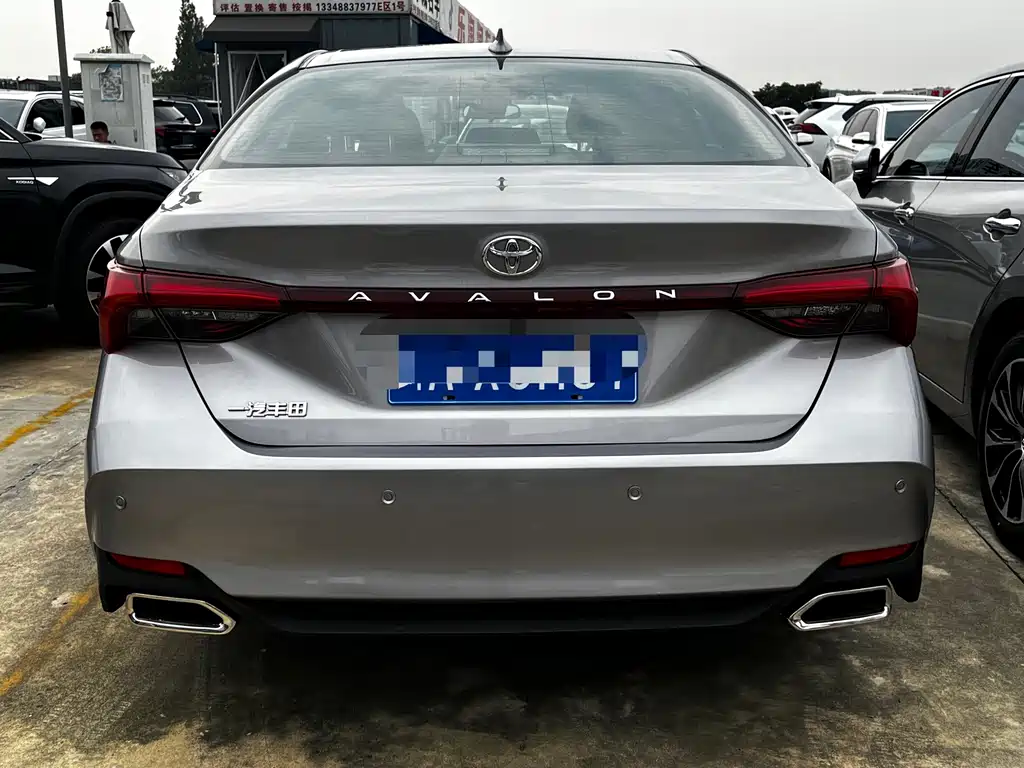 Toyota Avalon — миниатюра 12