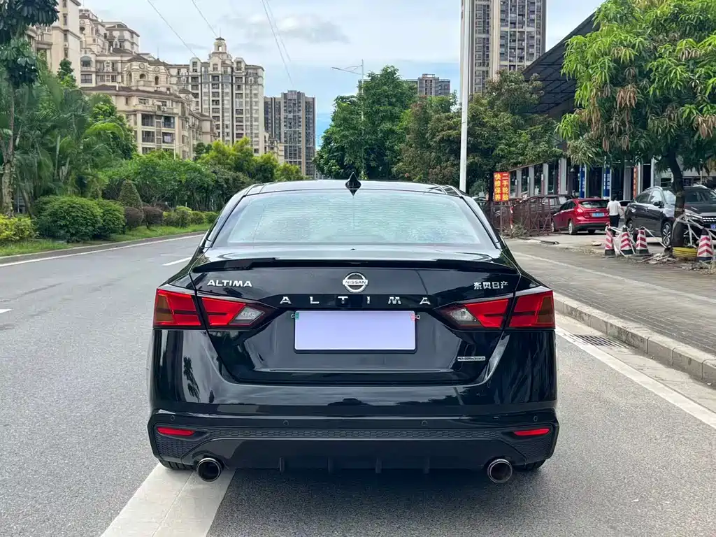 Nissan Teana — миниатюра 5