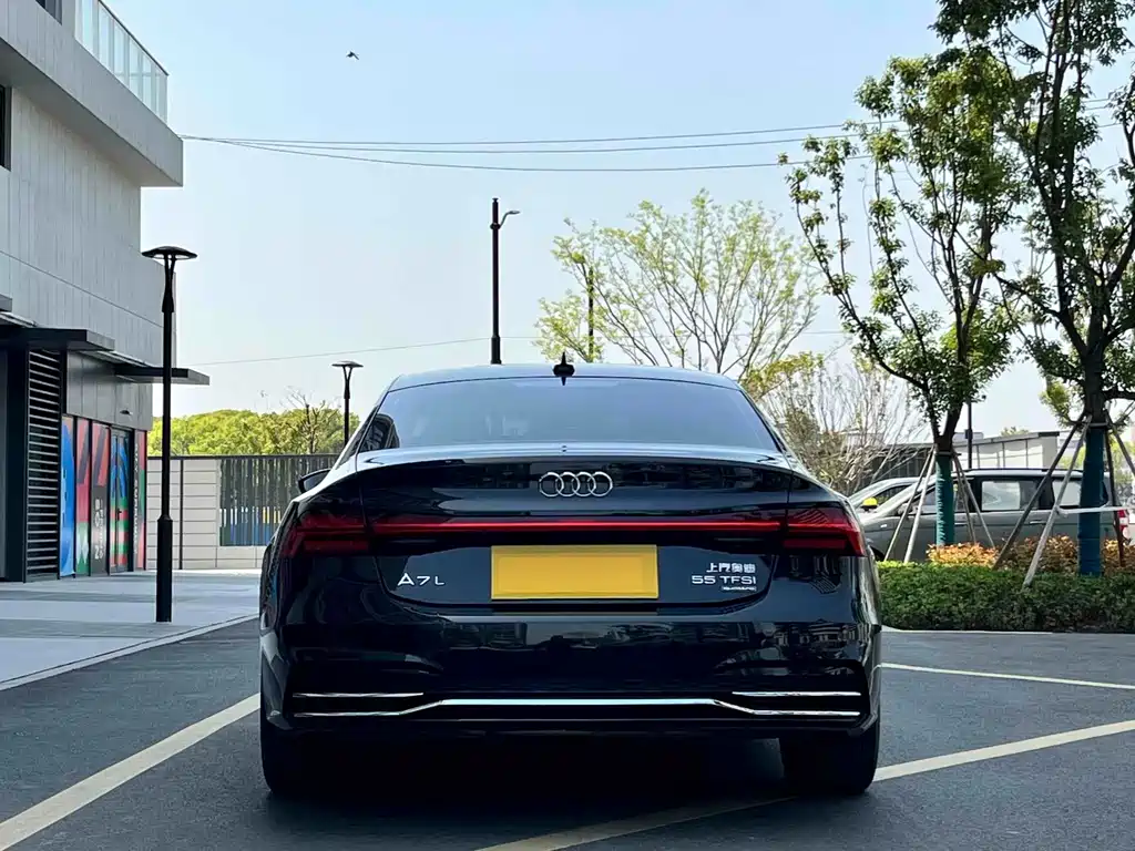 Audi A7L — миниатюра 4