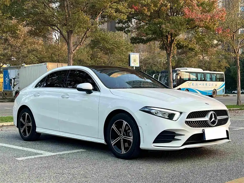 Mercedes-Benz A-Class — миниатюра 9