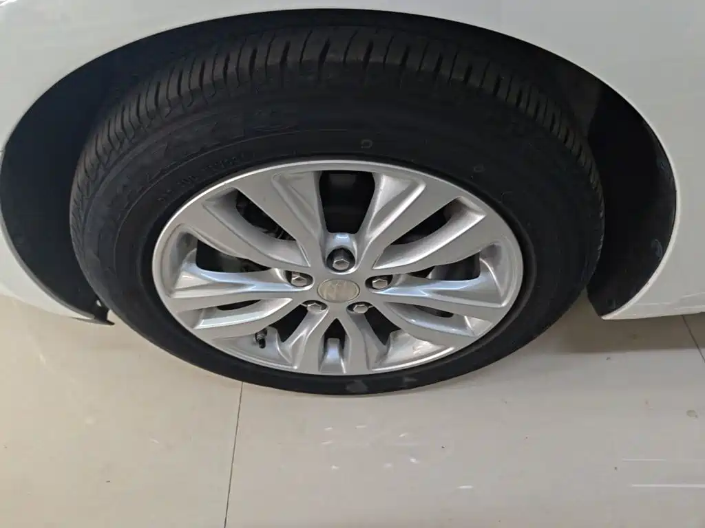 Buick Excelle — миниатюра 23