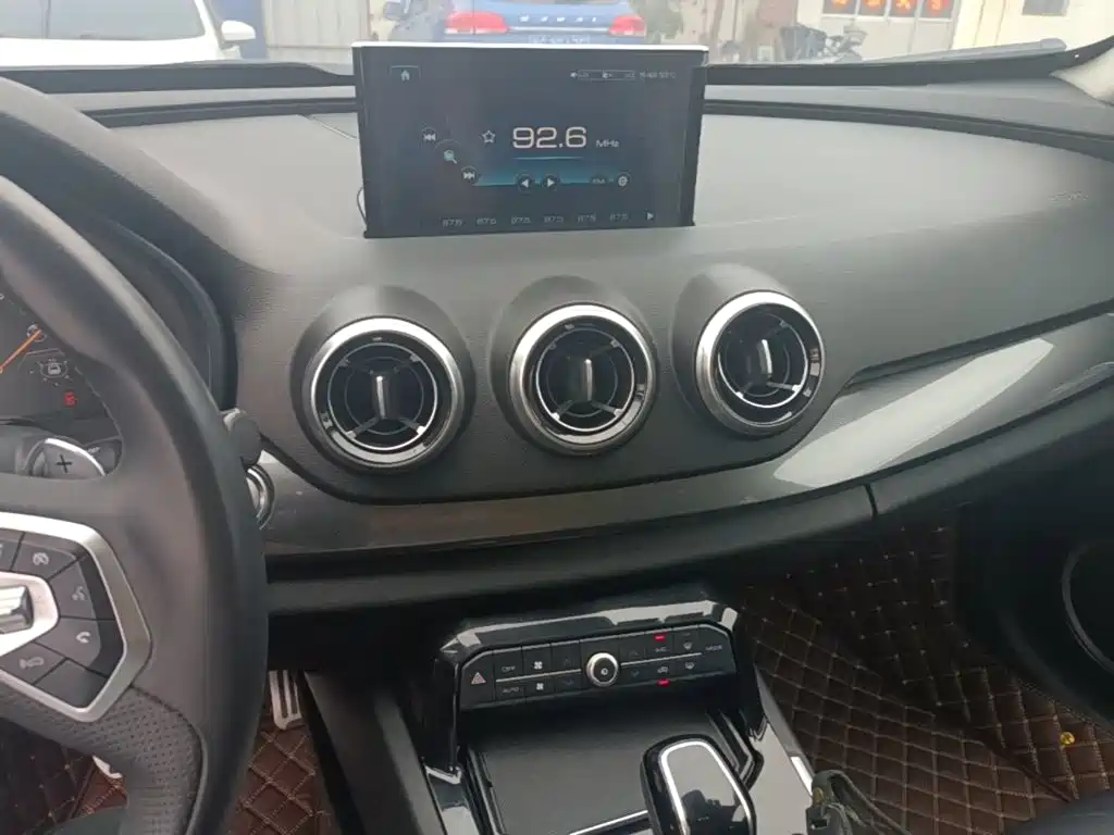Wey Wey VV7 — миниатюра 13
