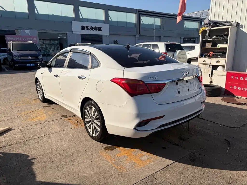 Hyundai Mistra — миниатюра 8