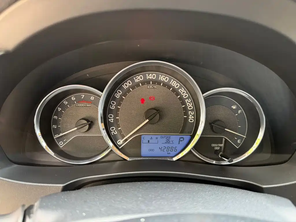 Toyota Corolla — миниатюра 4