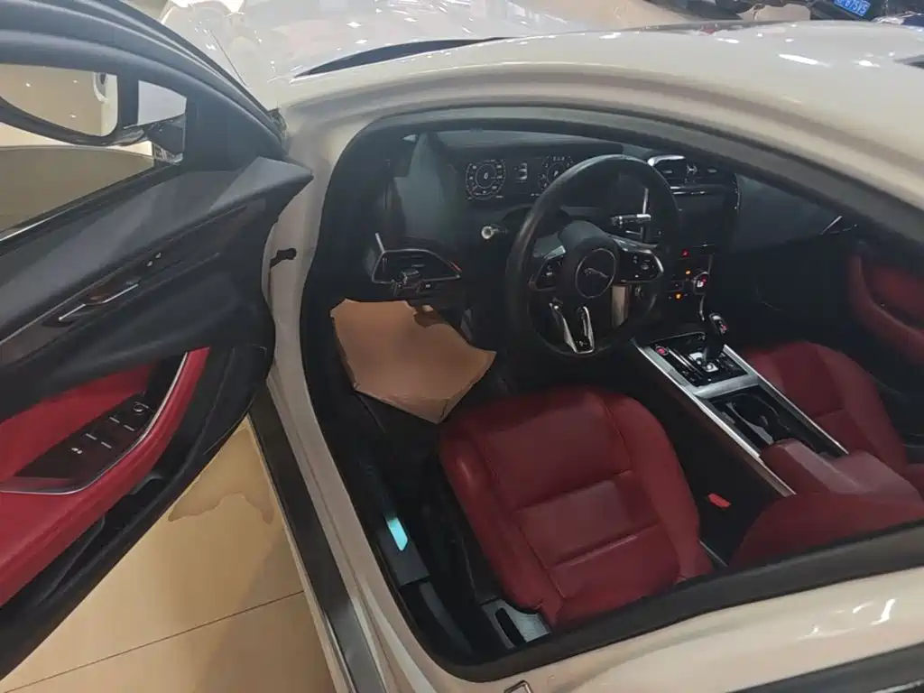 Jaguar XEL — миниатюра 16