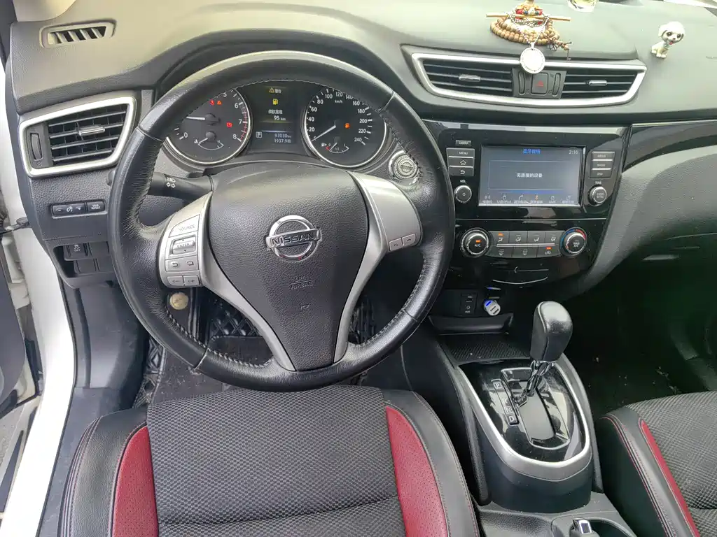 Nissan Qashqai — миниатюра 10