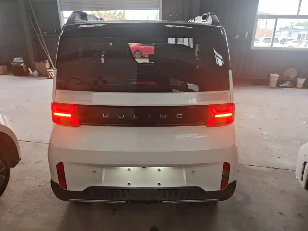Wuling MINIEV — миниатюра 6