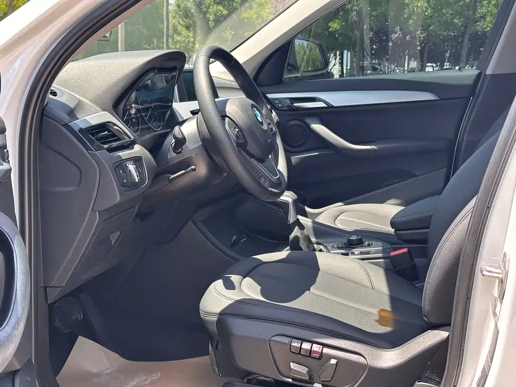 BMW X1 2016 sDrive18Li Fashion