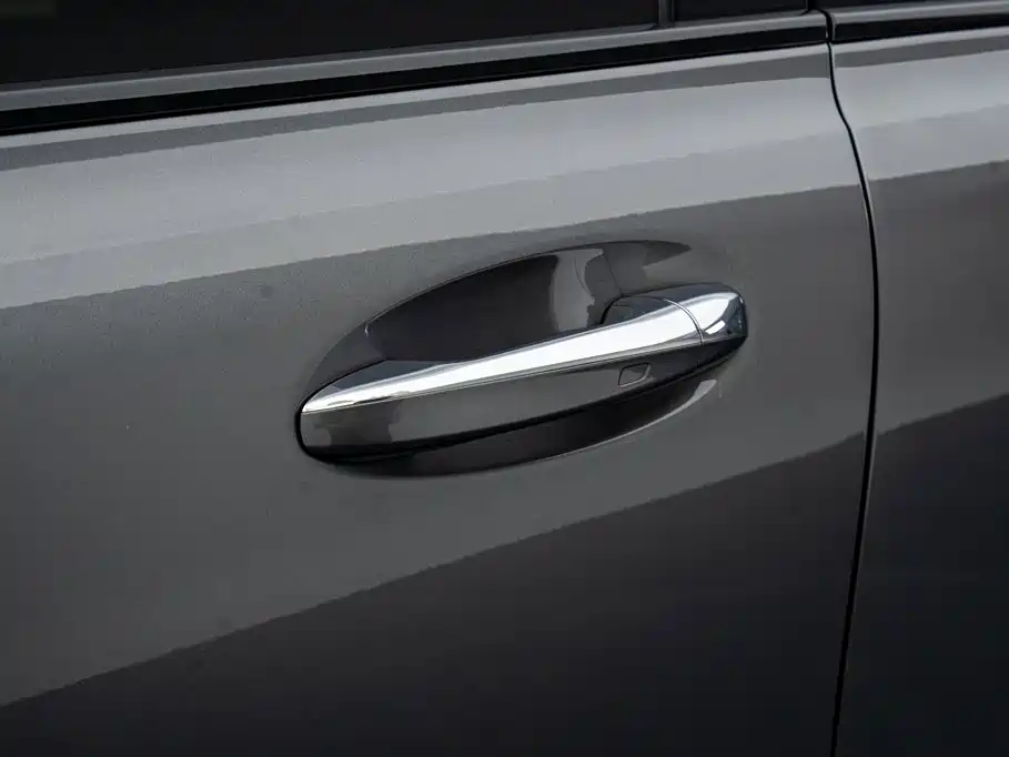 Mercedes-Benz GLB AMG — миниатюра 17