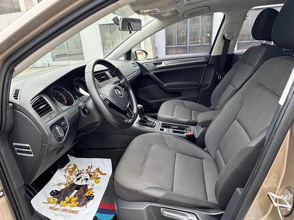 Volkswagen Golf — миниатюра 6