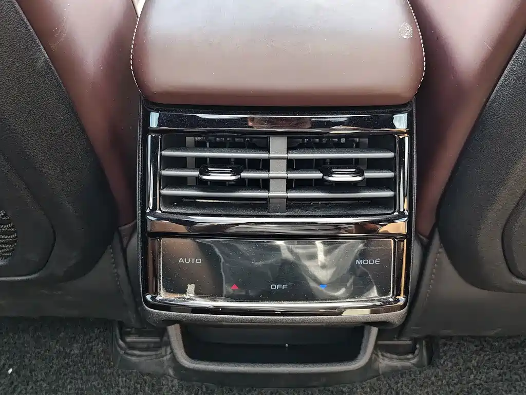 Geely Xingyue L — миниатюра 13